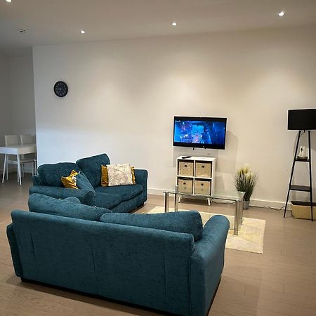 Hotel Maplewood Luxurious One-Bed Flat With Free Parking St Albans Esterno foto