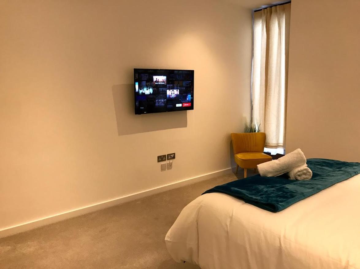 Hotel Maplewood Luxurious One-Bed Flat With Free Parking St Albans Esterno foto