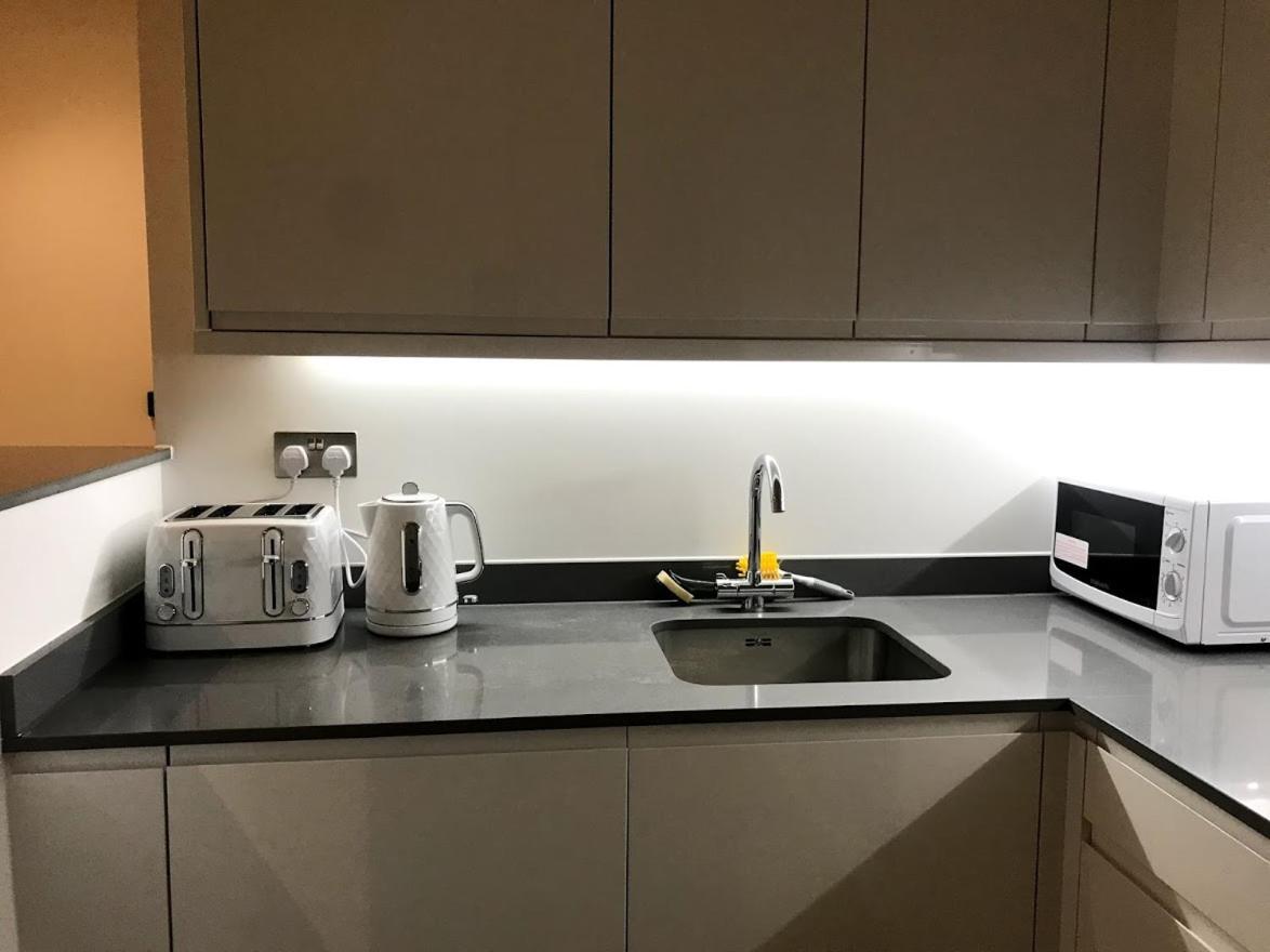 Hotel Maplewood Luxurious One-Bed Flat With Free Parking St Albans Esterno foto
